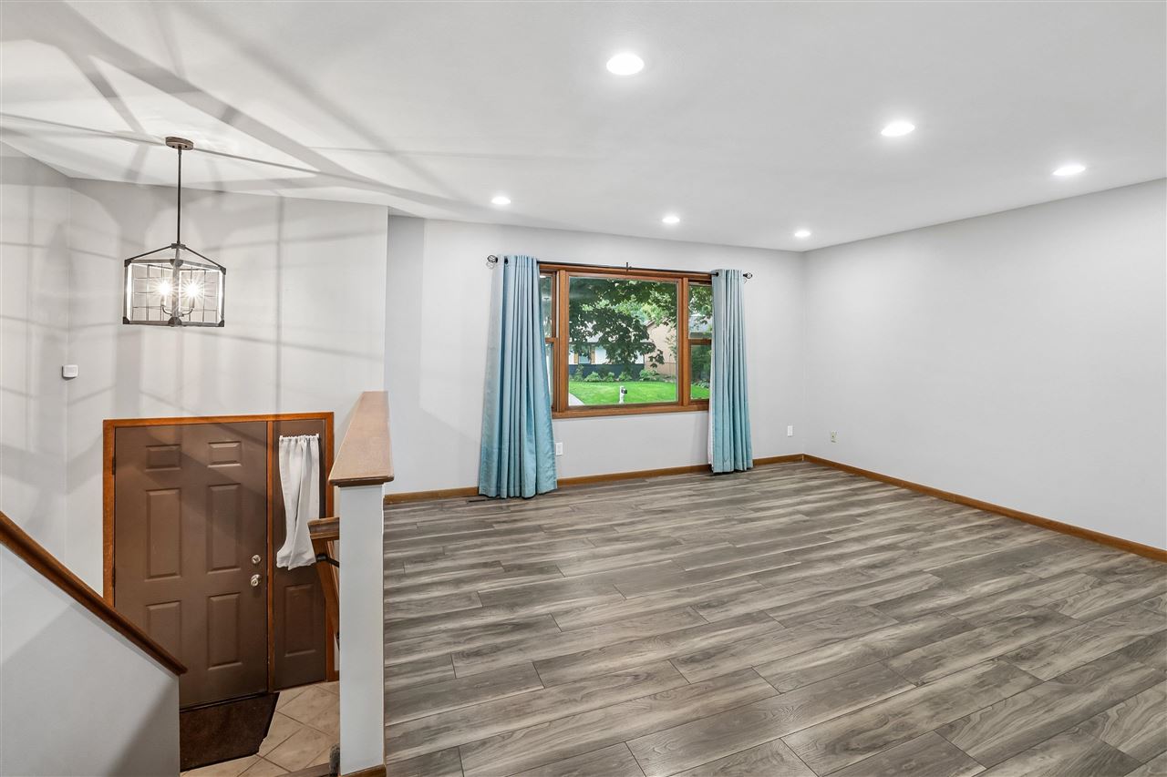 109 Oberlin Street Iowa City IA 52245