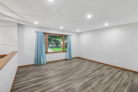 109 Oberlin Street Iowa City IA 52245