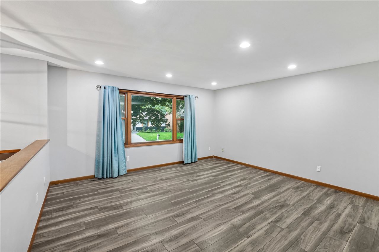 109 Oberlin Street Iowa City IA 52245