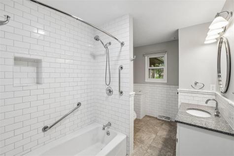 109 Oberlin Street Iowa City IA 52245