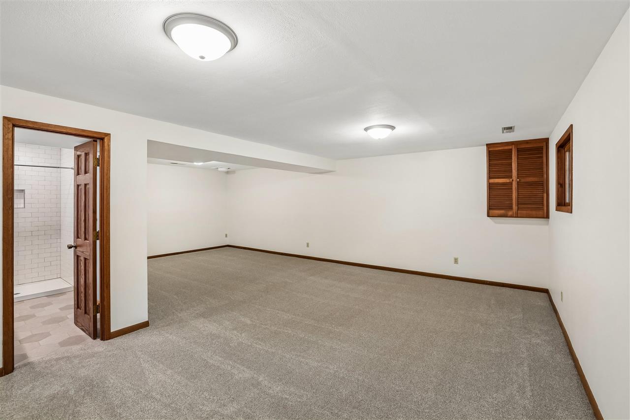 109 Oberlin Street Iowa City IA 52245