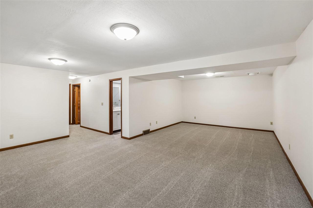 109 Oberlin Street Iowa City IA 52245
