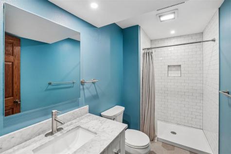 109 Oberlin Street Iowa City IA 52245