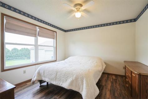 506 W 2nd Street Mechanicsville IA 52306
