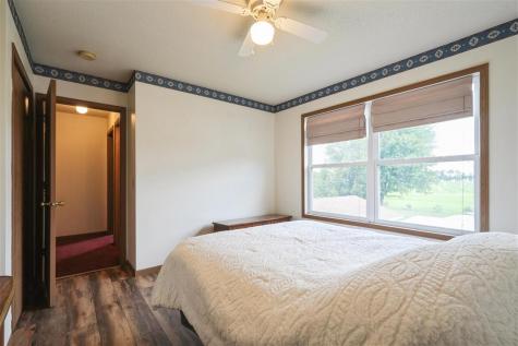 506 W 2nd Street Mechanicsville IA 52306