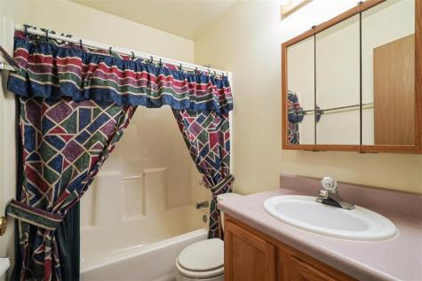 506 W 2nd Street Mechanicsville IA 52306