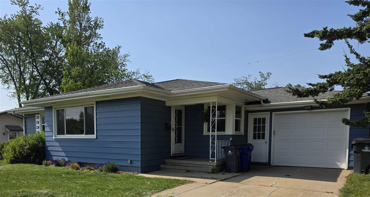 2222 Evergreen Street NE Cedar Rapids IA 52402