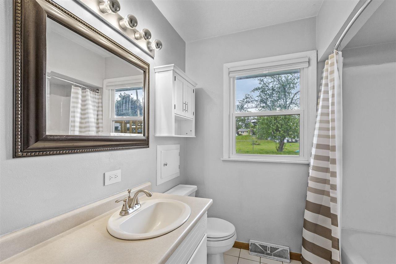 2222 Evergreen Street NE Cedar Rapids IA 52402