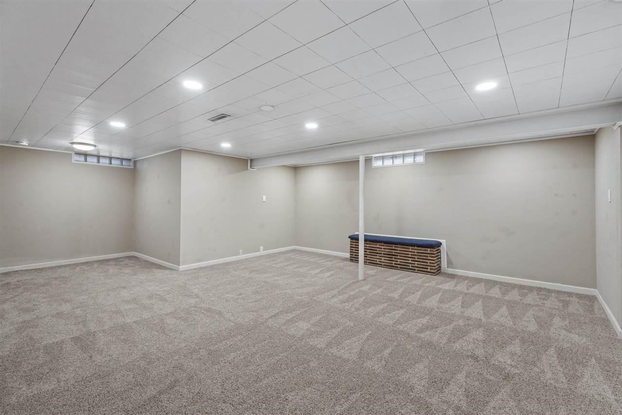 2222 Evergreen Street NE Cedar Rapids IA 52402