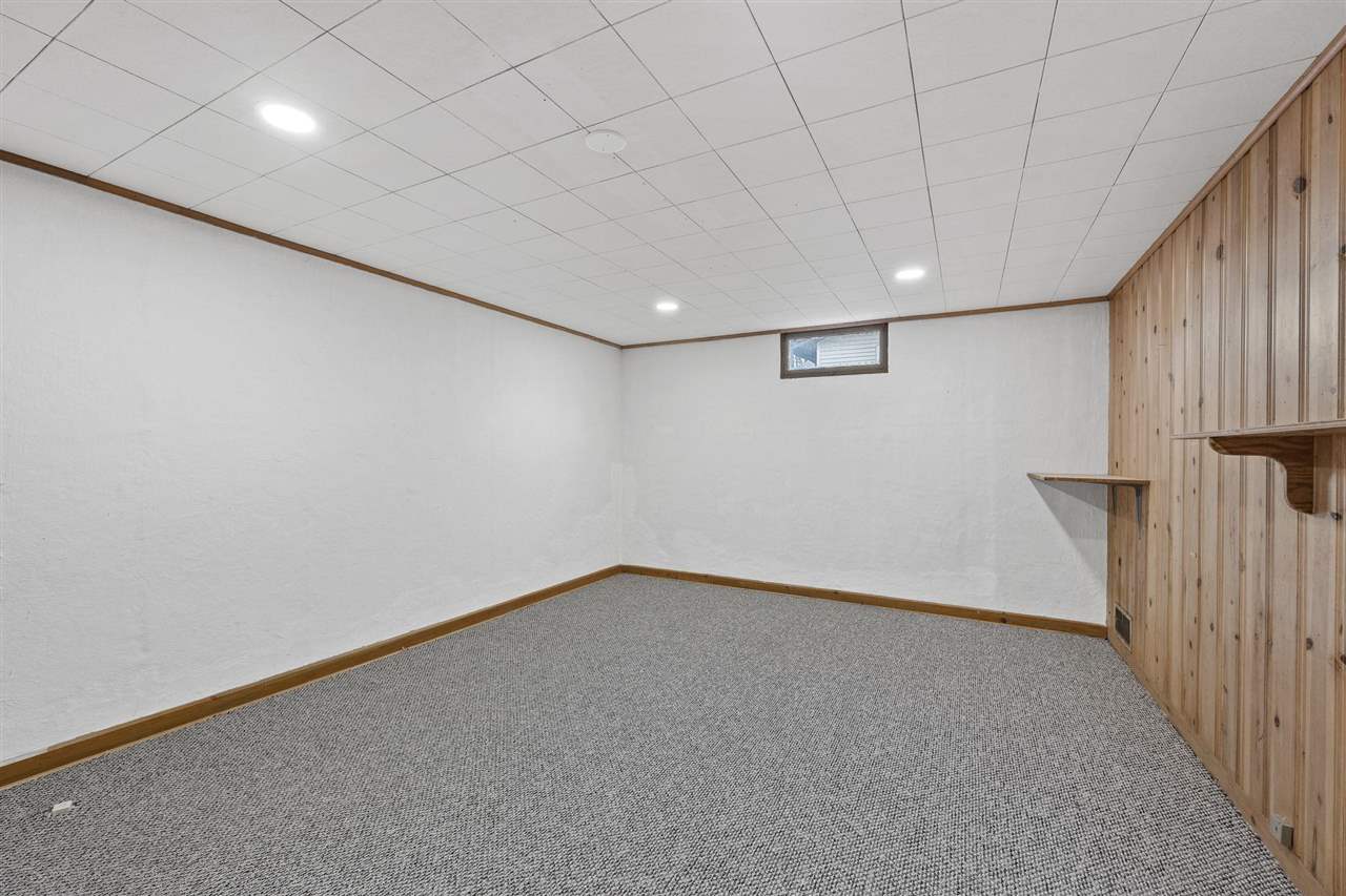 2222 Evergreen Street NE Cedar Rapids IA 52402