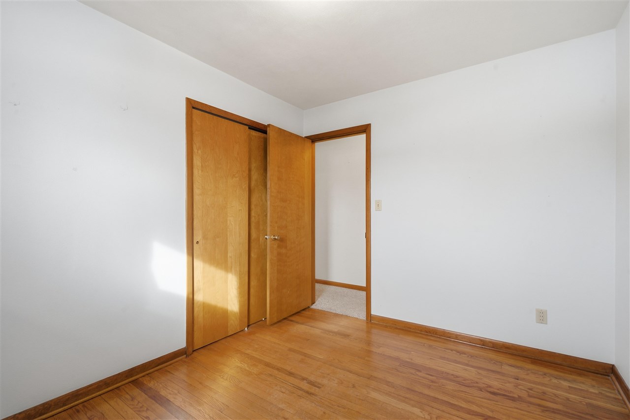 1204 Bowler Street Hiawatha IA 52233