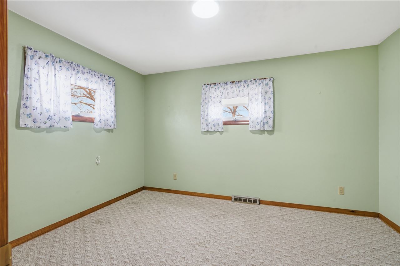 1204 Bowler Street Hiawatha IA 52233