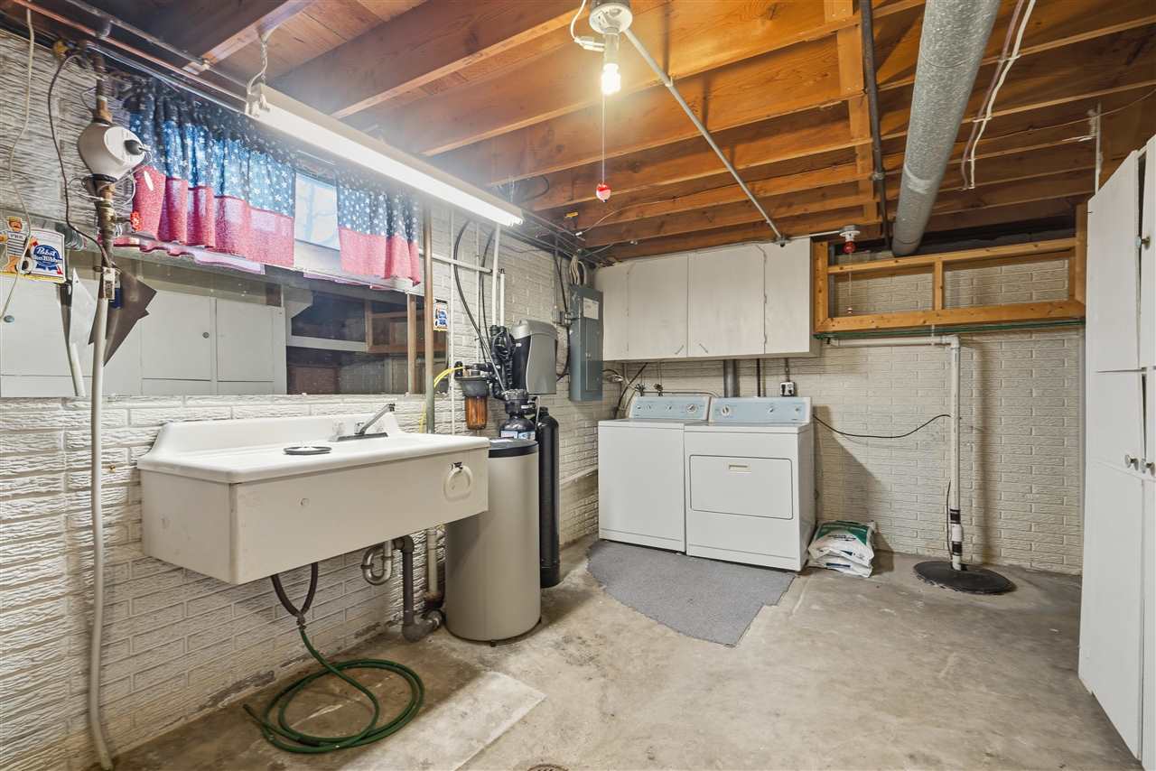 1204 Bowler Street Hiawatha IA 52233