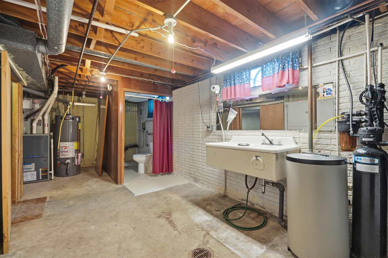 1204 Bowler Street Hiawatha IA 52233