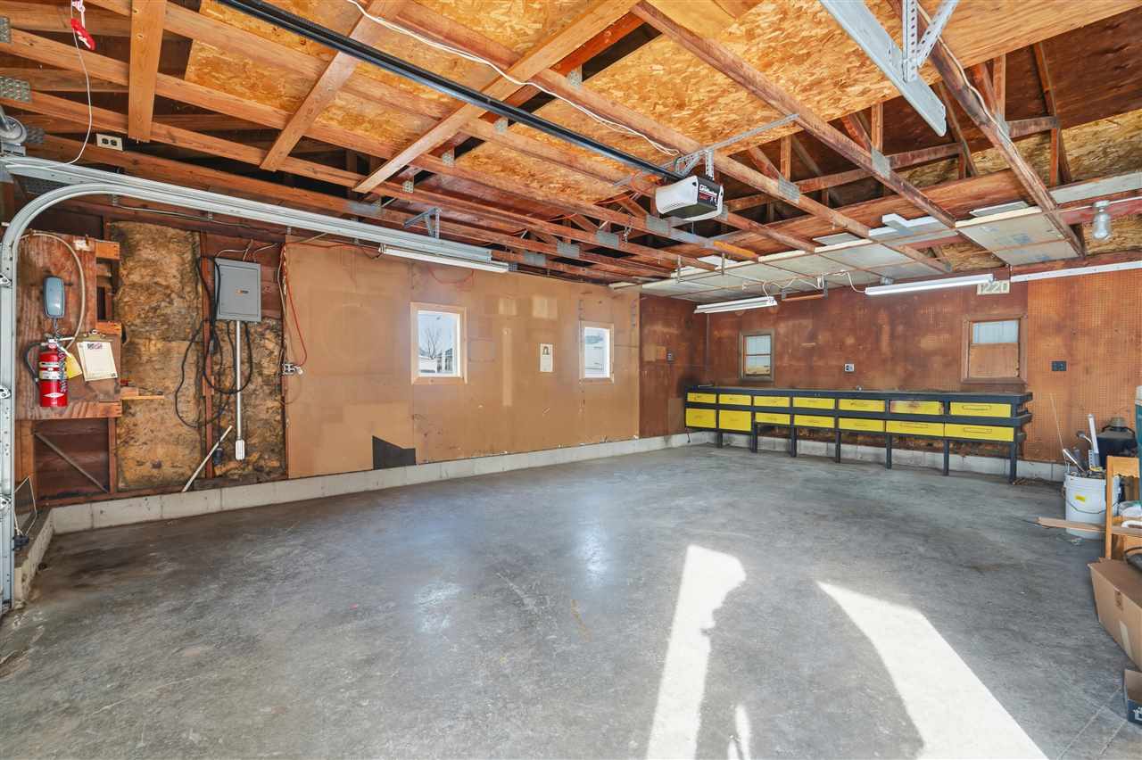 1204 Bowler Street Hiawatha IA 52233