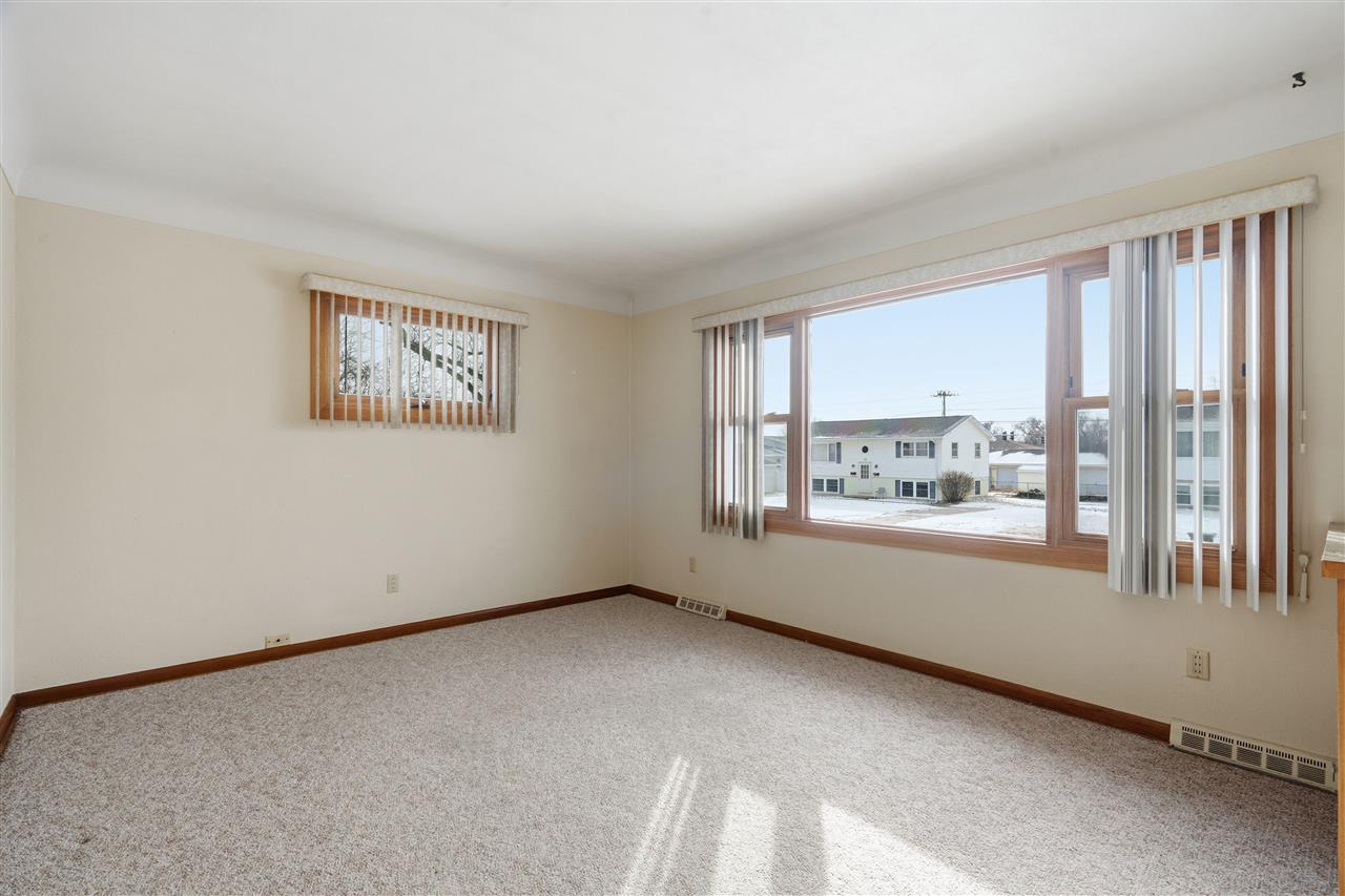 1204 Bowler Street Hiawatha IA 52233