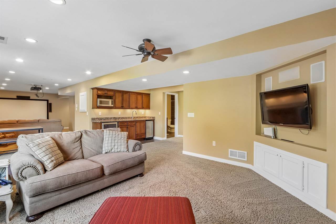 1060 Wild Prairie Drive Iowa City IA 52246