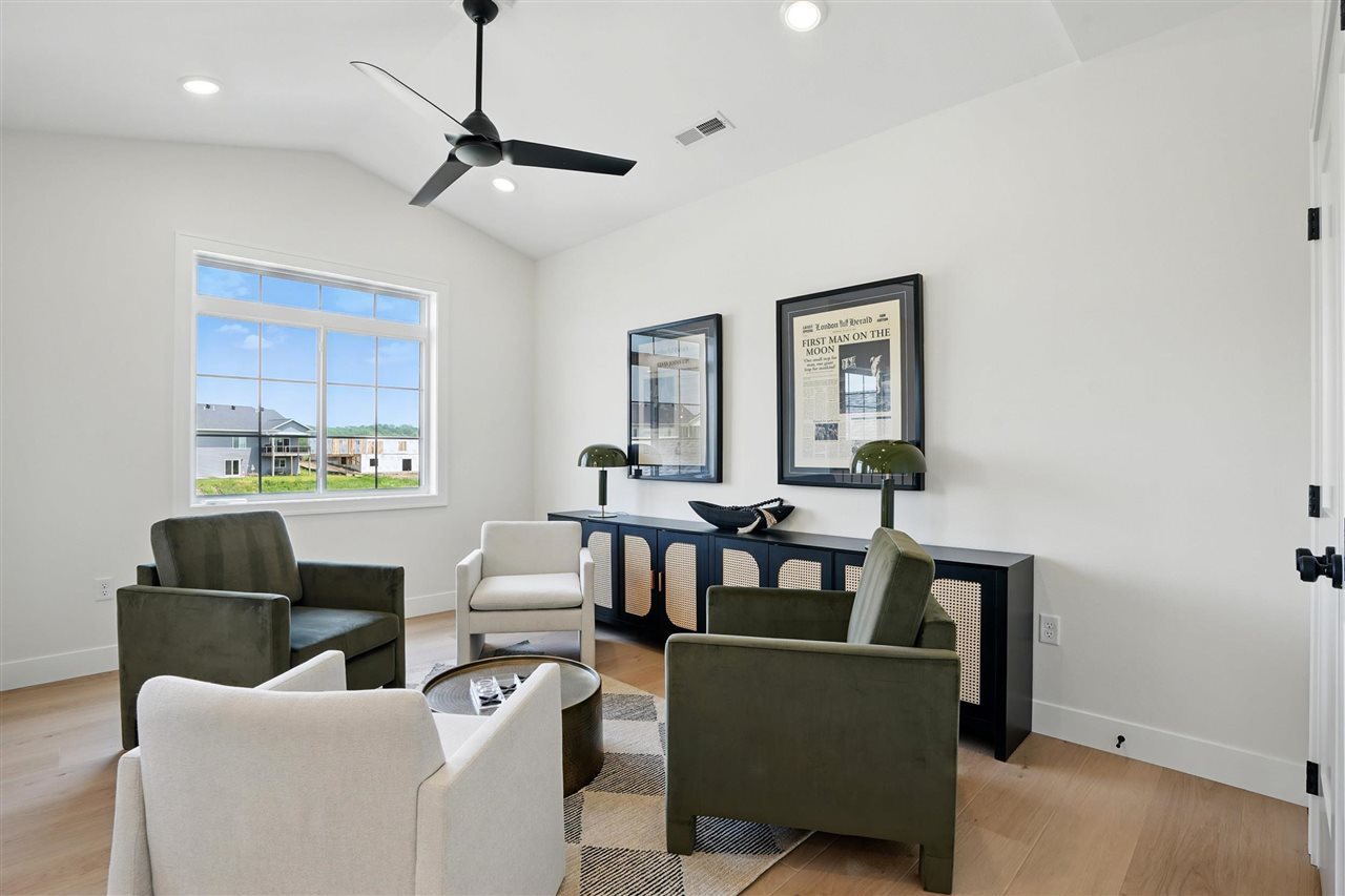 945 Yorkshire North Liberty IA 52317