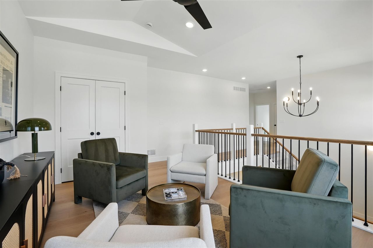 945 Yorkshire North Liberty IA 52317