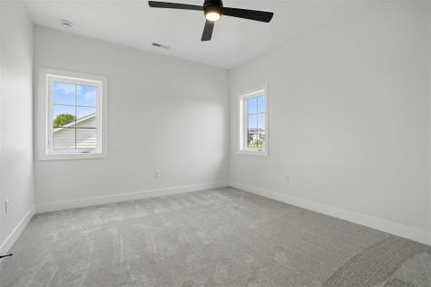 945 Yorkshire North Liberty IA 52317