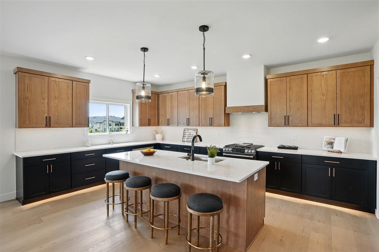 945 Yorkshire North Liberty IA 52317