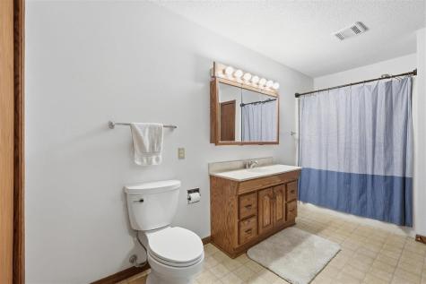 1010 N Boston Way Coralville IA 52241
