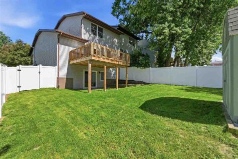 1010 N Boston Way Coralville IA 52241