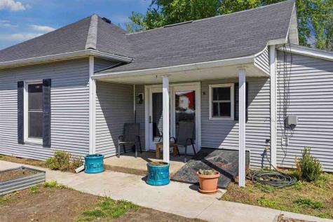 204 N Main Street Crawfordsville IA 52621