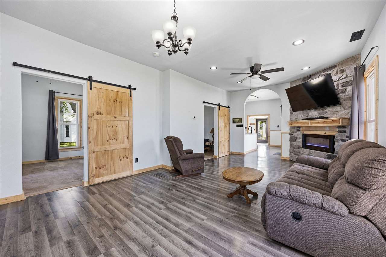 204 N Main Street Crawfordsville IA 52621