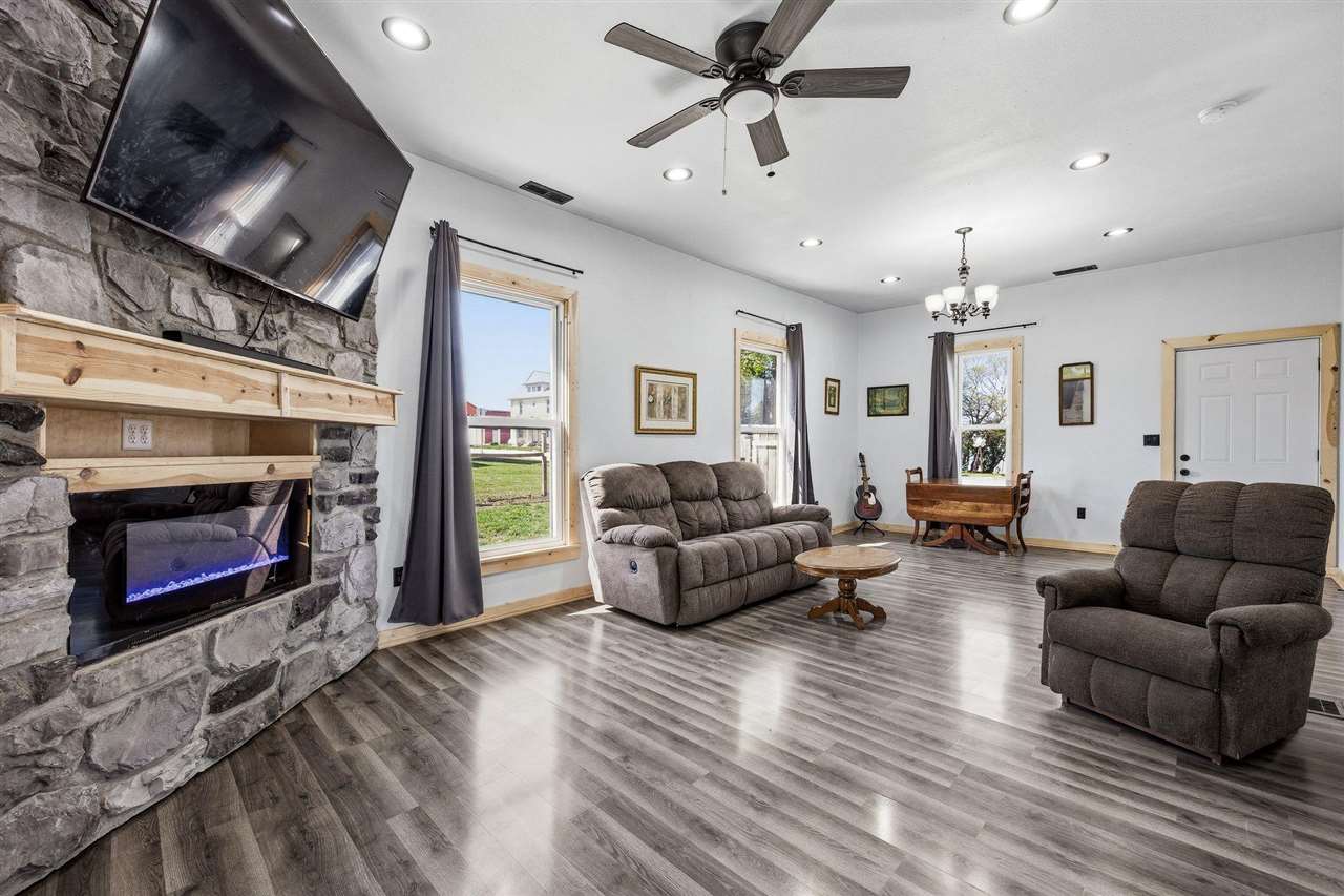 204 N Main Street Crawfordsville IA 52621
