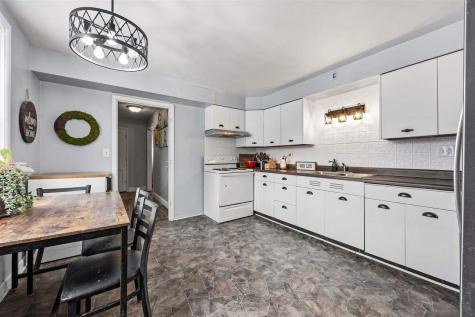 410 6th Avenue West Amana IA 52203