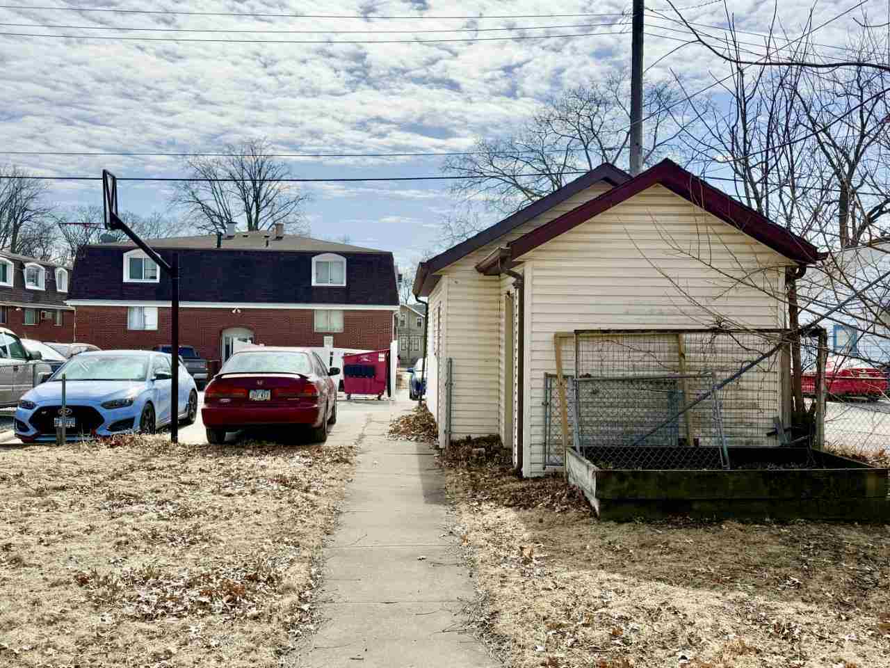 711 E Bloomington Street Iowa City IA 52245