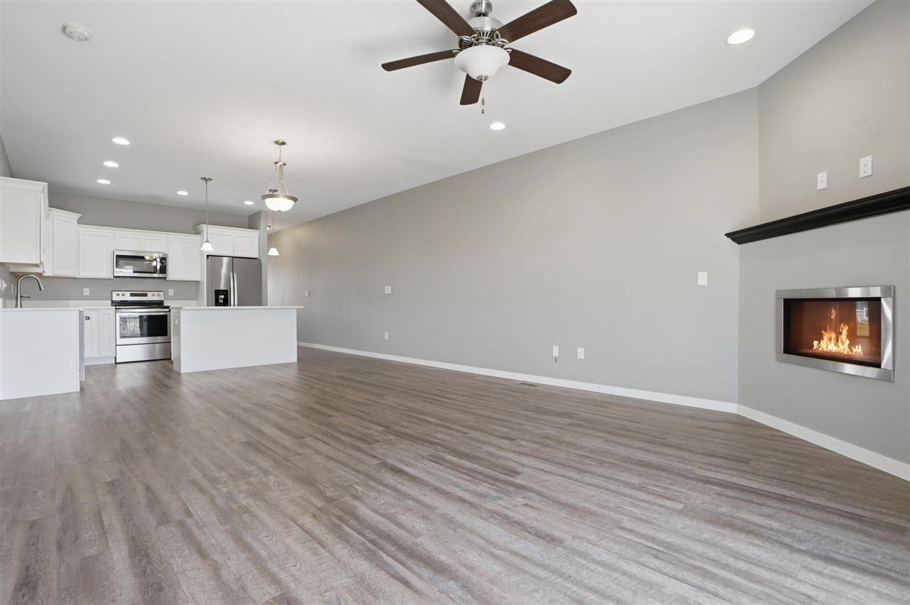 1127 Leann Circle North Liberty IA 52317