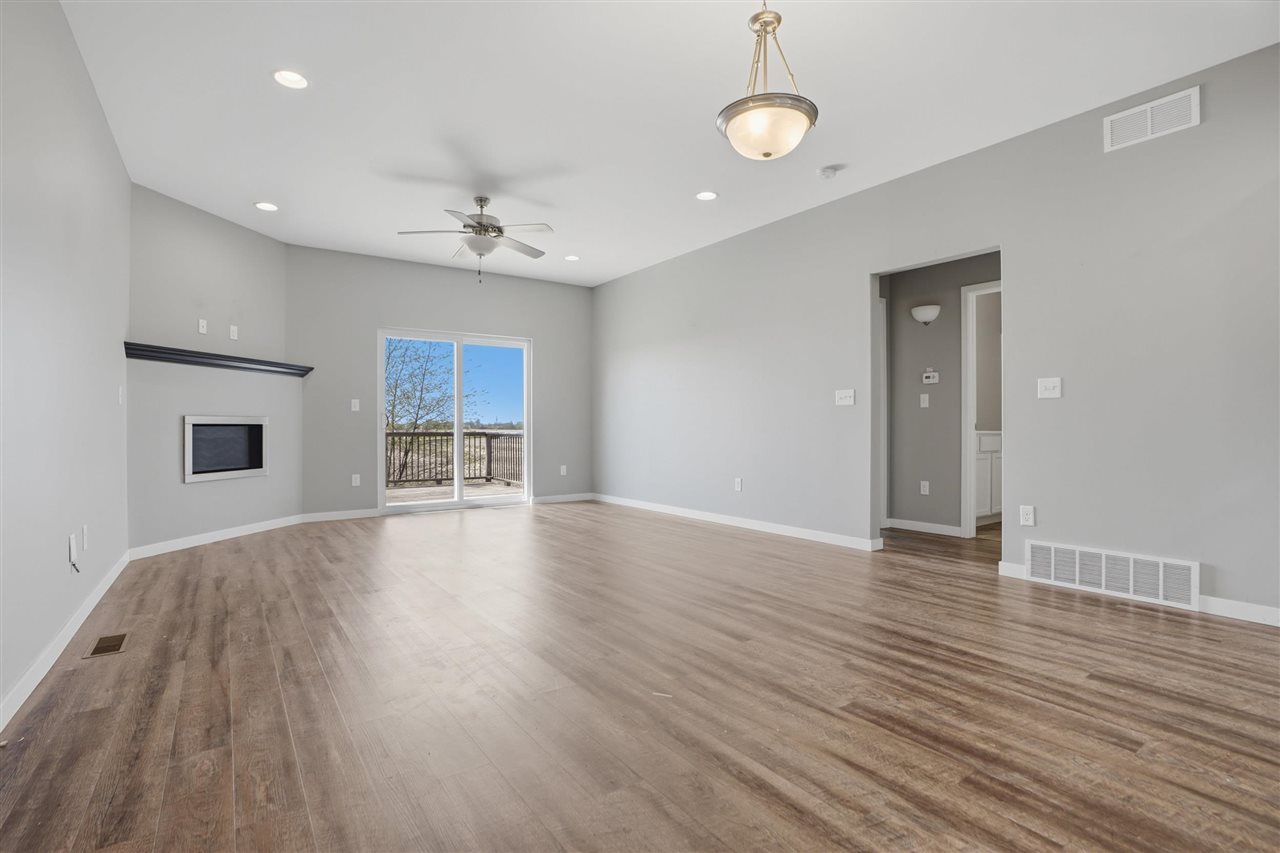 1127 Leann Circle North Liberty IA 52317