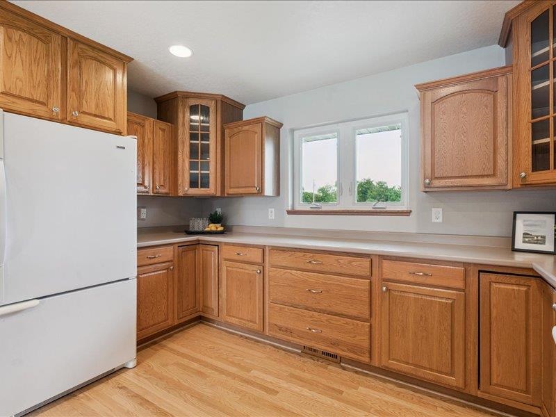 405 Linn Drive Palo IA 52324