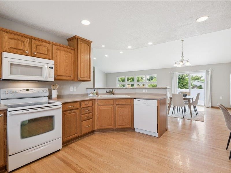 405 Linn Drive Palo IA 52324
