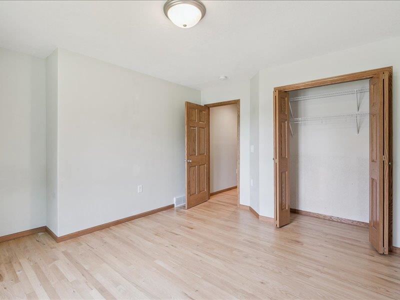 405 Linn Drive Palo IA 52324