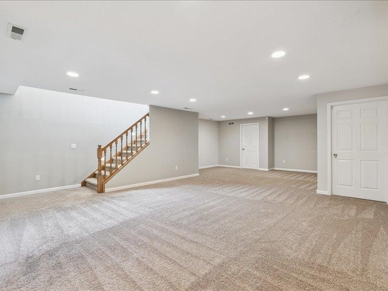 405 Linn Drive Palo IA 52324