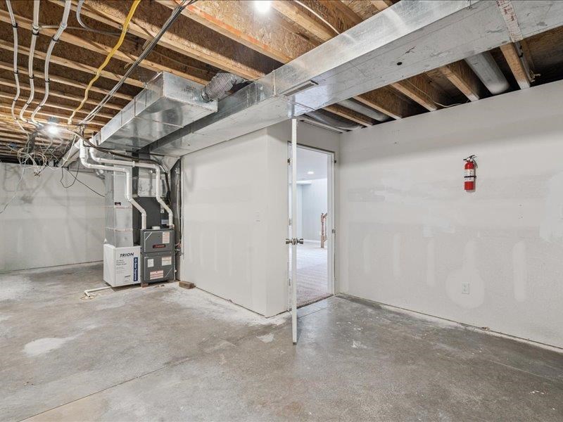 405 Linn Drive Palo IA 52324