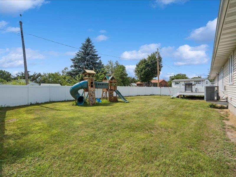 405 Linn Drive Palo IA 52324