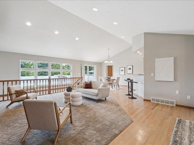 405 Linn Drive Palo IA 52324