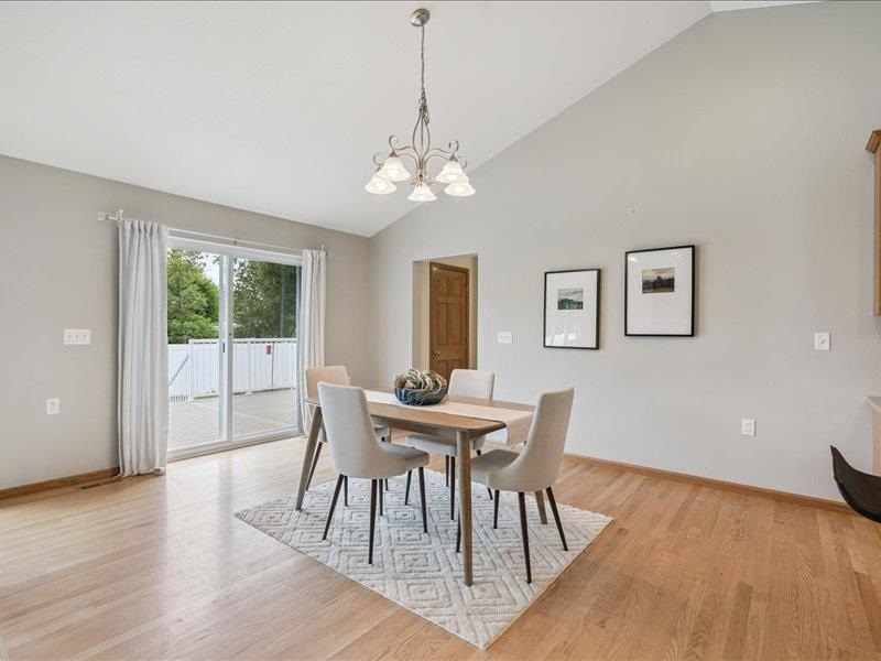405 Linn Drive Palo IA 52324