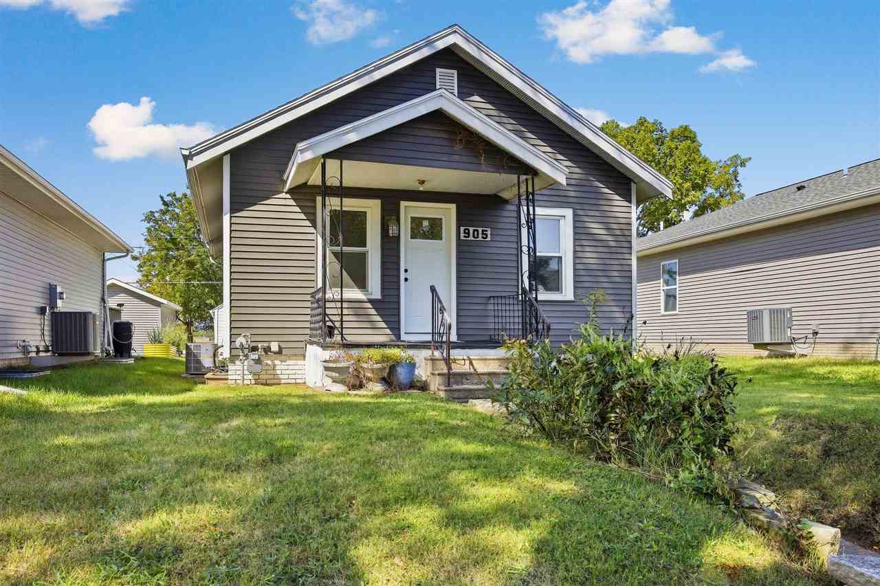 Cedar Rapids IA, 905 12TH Street NE