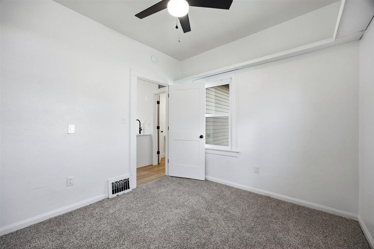 905 12th Street NE Cedar Rapids IA 52402