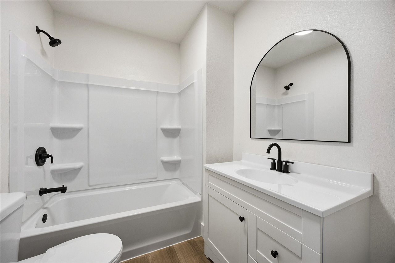 905 12th Street NE Cedar Rapids IA 52402