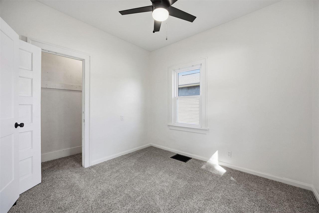 905 12th Street NE Cedar Rapids IA 52402