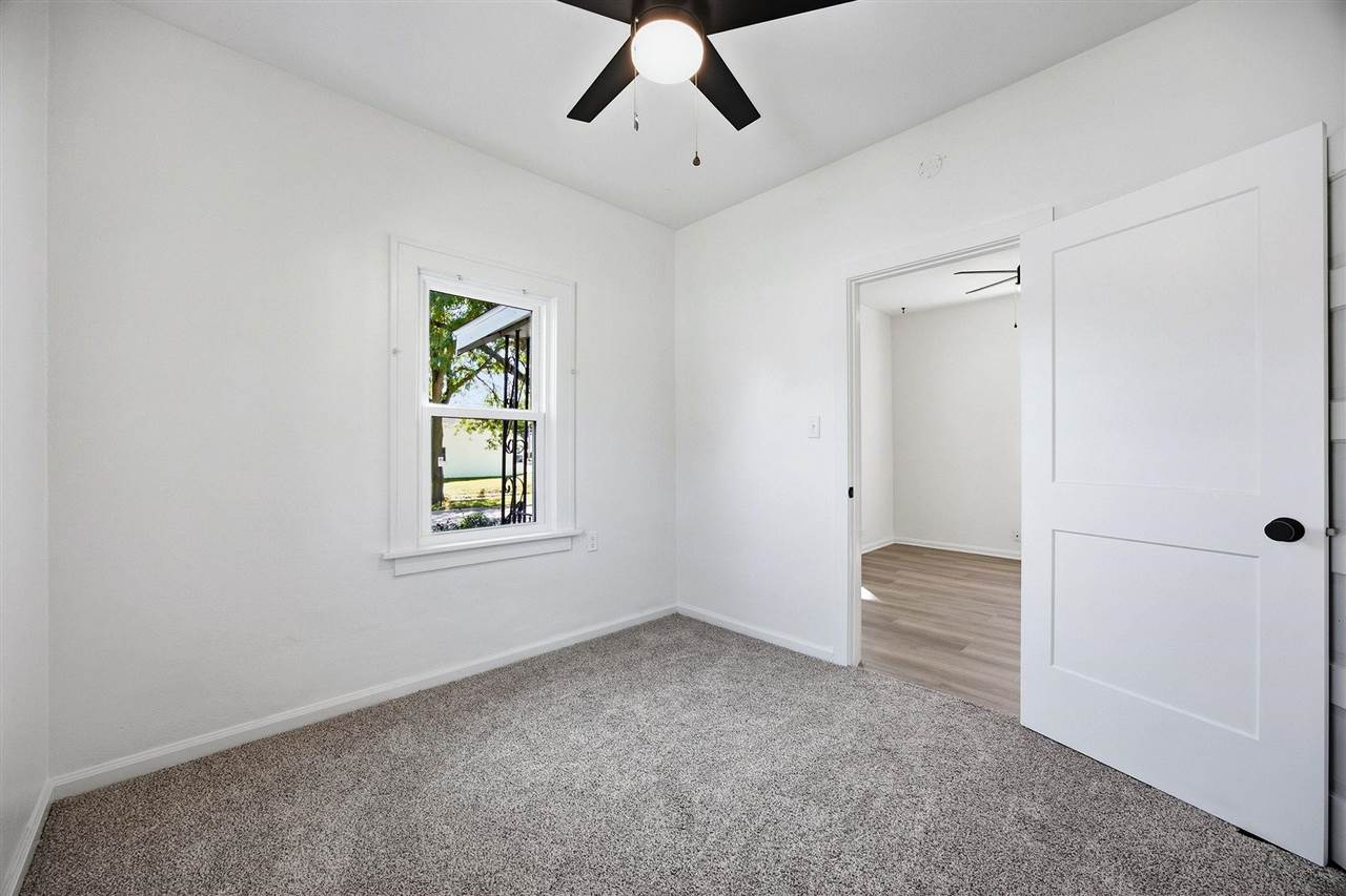 905 12th Street NE Cedar Rapids IA 52402