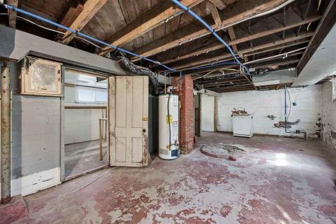 905 12th Street NE Cedar Rapids IA 52402