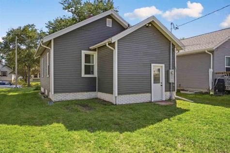 905 12th Street NE Cedar Rapids IA 52402