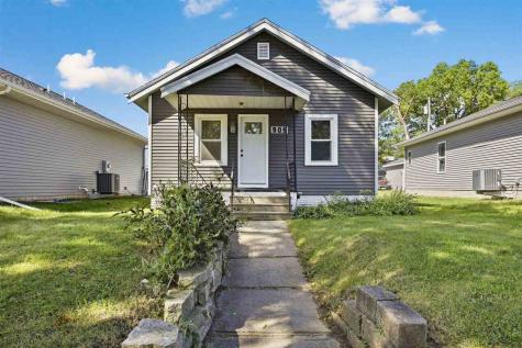 905 12th Street NE Cedar Rapids IA 52402